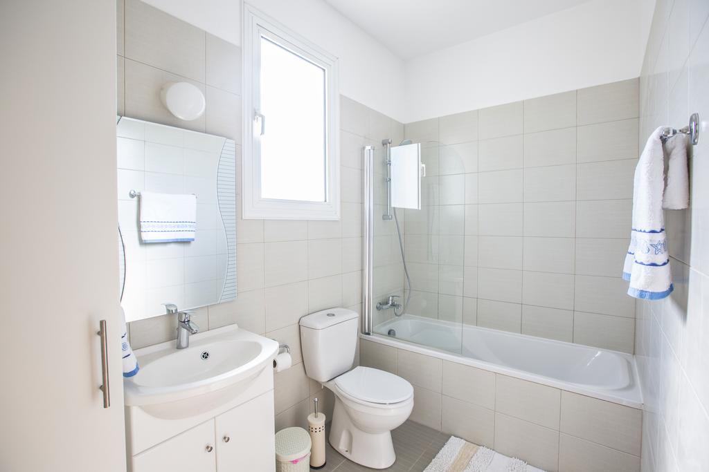 פרוטאראס Halle Villa חדר תמונה