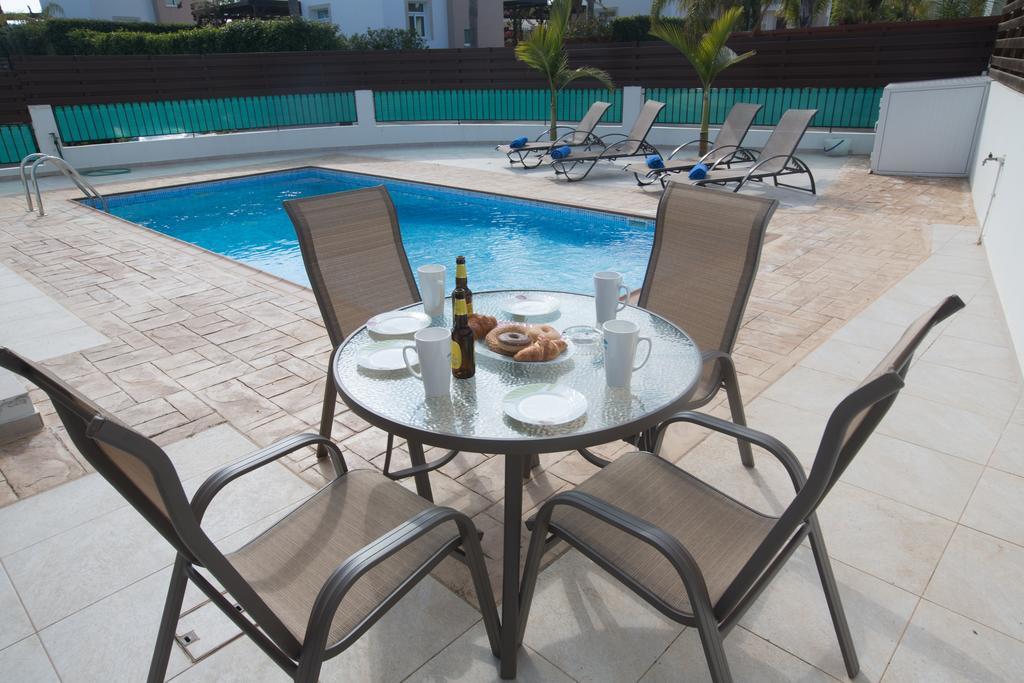 פרוטאראס Halle Villa חדר תמונה