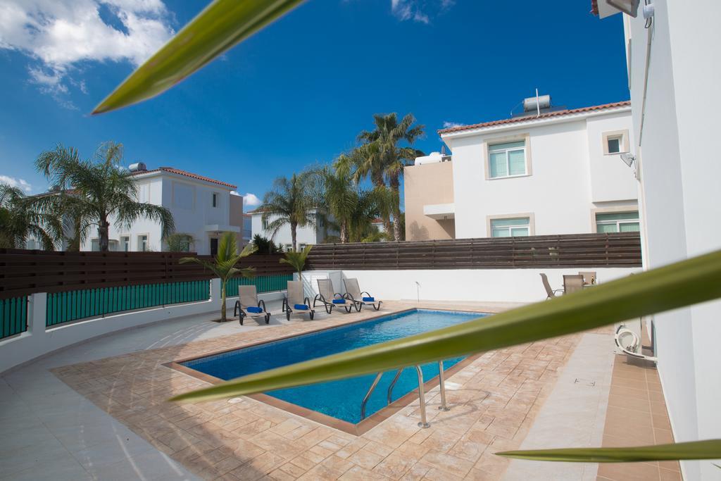פרוטאראס Halle Villa חדר תמונה