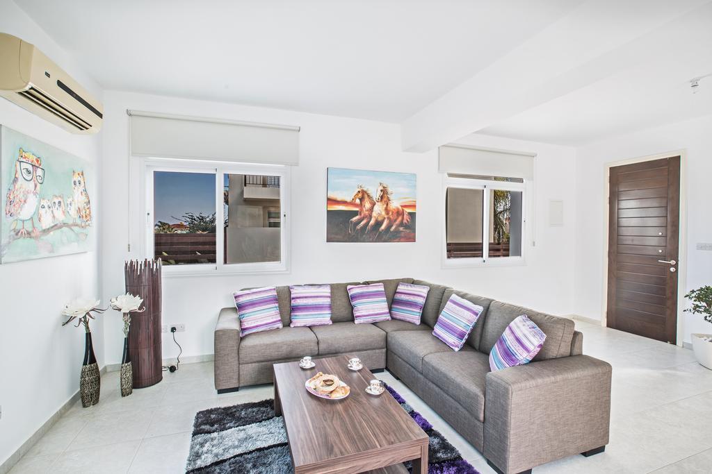 פרוטאראס Halle Villa מראה חיצוני תמונה